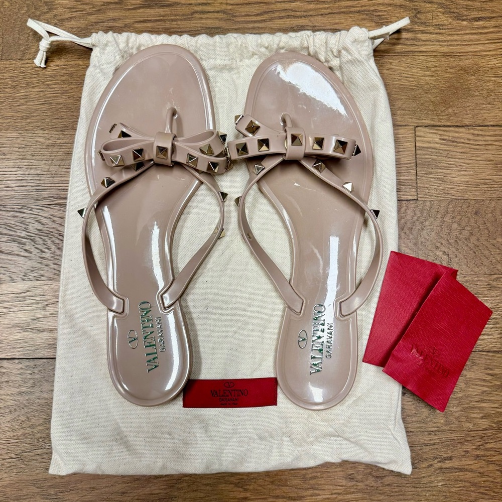 Valentino Garavani Rock Stud Flip Flops, Size 40, Nude PVC, EUC W/ Bag & Certs